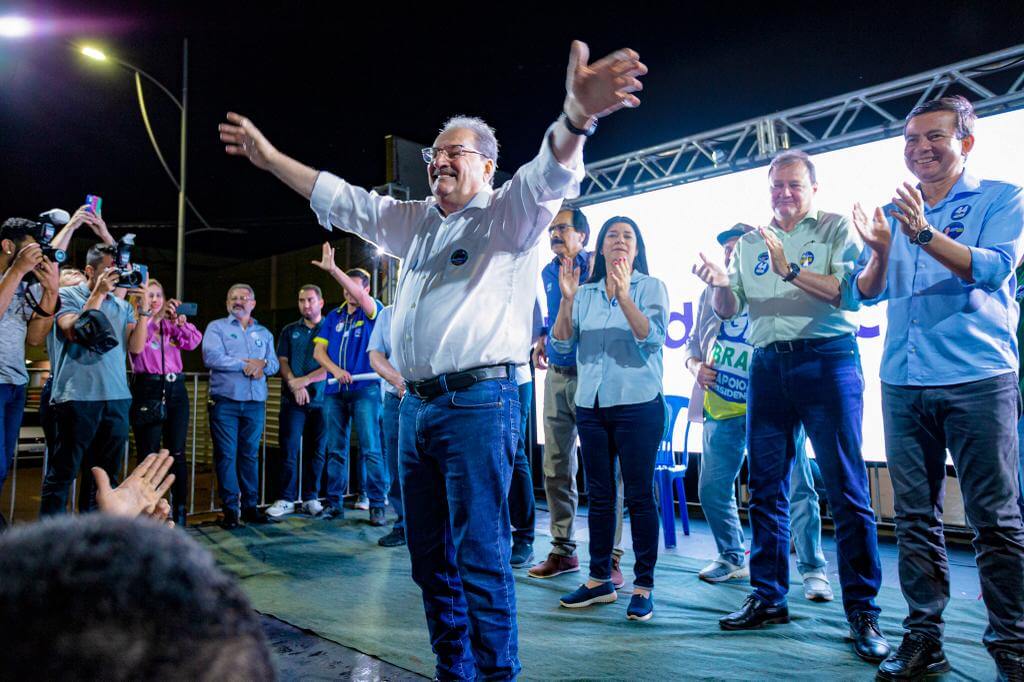 David Vincensi reúne mais de 600 pessoas na inauguração de comitê em Rio Brilhante